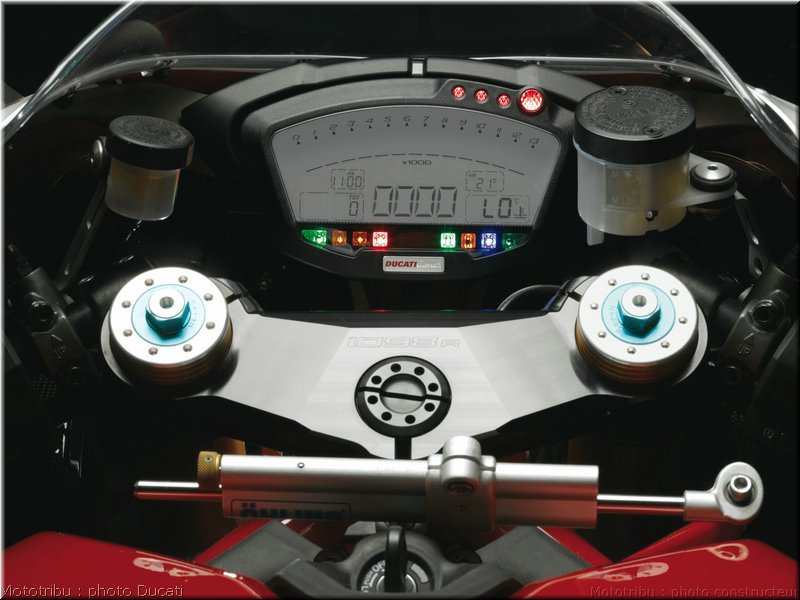 0108_ducati_1098_2008_detail_012