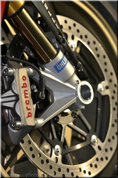 0109_ducati_1098_2008_detail_013