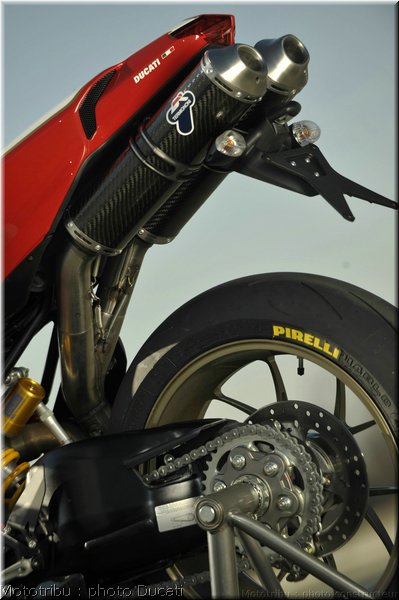 0112_ducati_1098_2008_detail_016