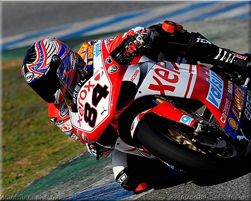0004_ducati_1098_2008_action_003.jpg