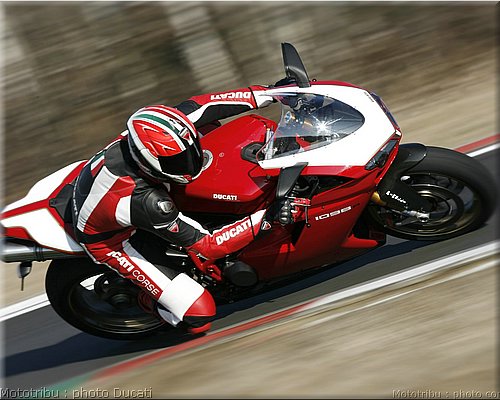 0005_ducati_1098_2008_action_004.jpg