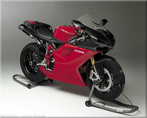 0041_ducati_1098_2008_static_005.jpg
