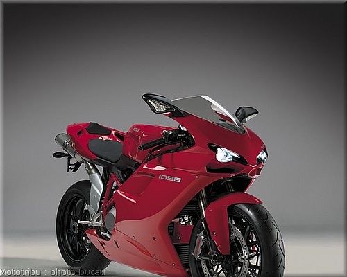 0044_ducati_1098_2008_static_008.jpg