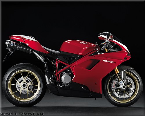 0049_ducati_1098_2008_static_013.jpg