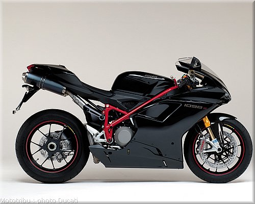0053_ducati_1098_2008_static_017.jpg