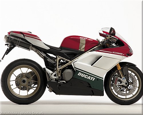 0054_ducati_1098_2008_static_018.JPG