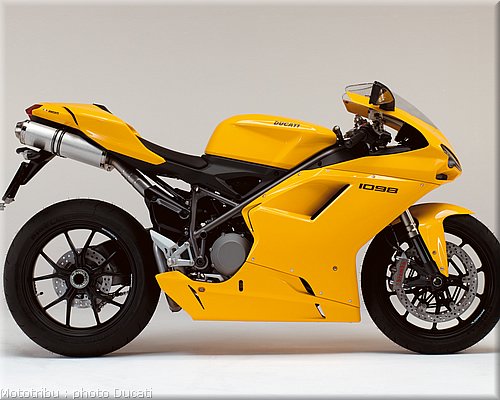 0055_ducati_1098_2008_static_019.jpg
