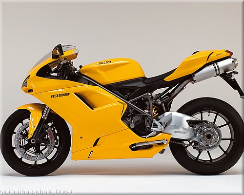 0058_ducati_1098_2008_static_022.jpg
