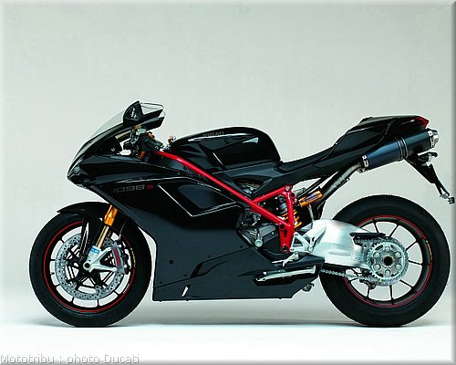 0060_ducati_1098_2008_static_024.jpg