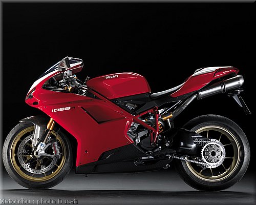 0061_ducati_1098_2008_static_025.jpg