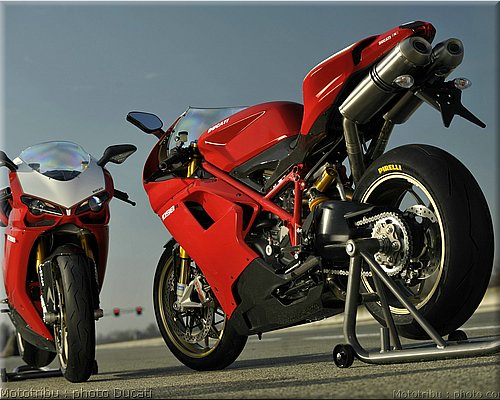 0069_ducati_1098_2008_static_033.jpg