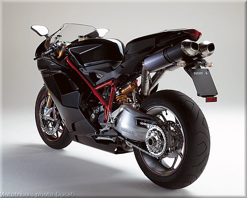 0073_ducati_1098_2008_static_037.jpg
