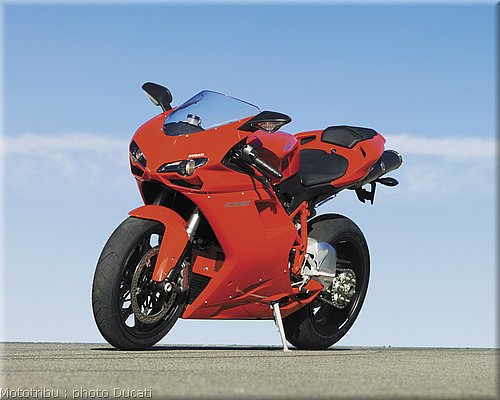 0074_ducati_1098_2008_static_038.jpg