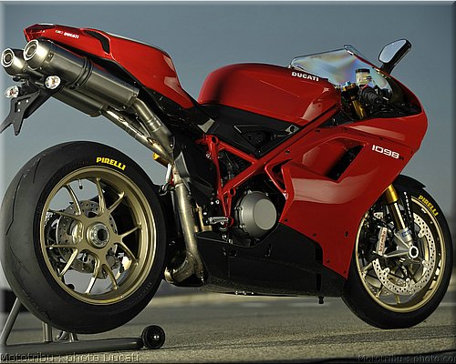0081_ducati_1098_2008_static_045.jpg