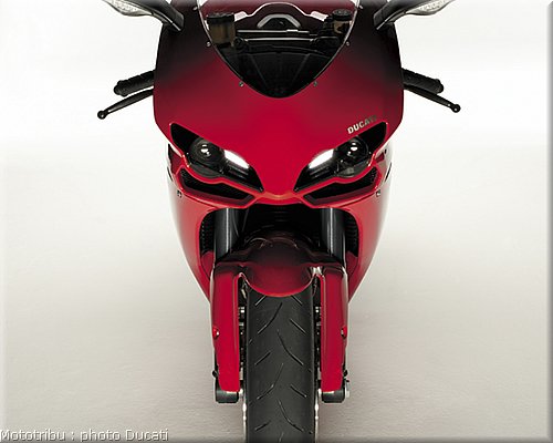 0084_ducati_1098_2008_static_048.jpg