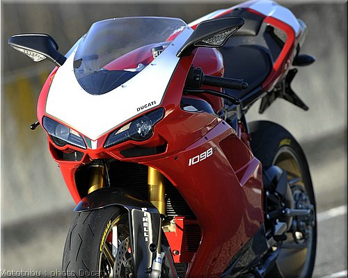0090_ducati_1098_2008_static_054.jpg