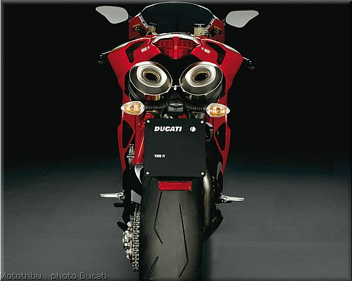 0091_ducati_1098_2008_static_055.jpg