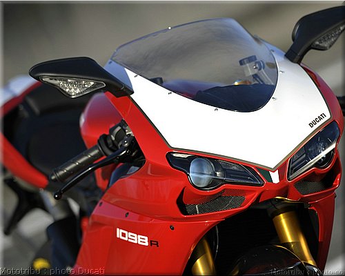 0098_ducati_1098_2008_detail_002.jpg
