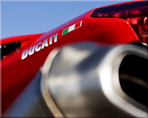 0115_ducati_1098_2008_detail_019.jpg