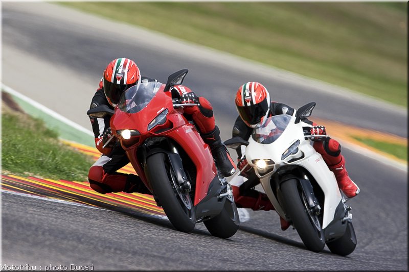 001_ducati_848_2008_action_001