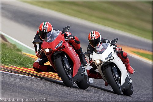 001_ducati_848_2008_action_001.jpg