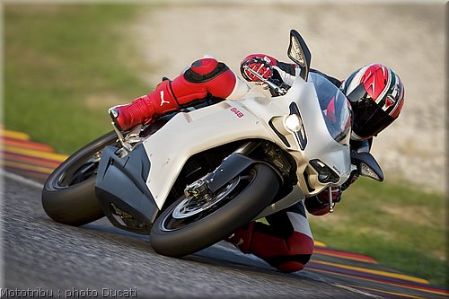 007_ducati_848_2008_action_007.jpg