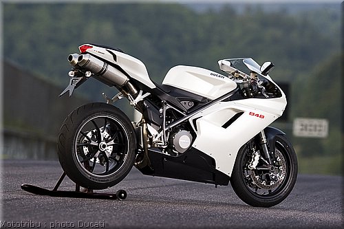021_ducati_848_2008_static_010.jpg