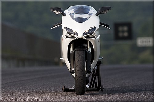 022_ducati_848_2008_static_011.jpg