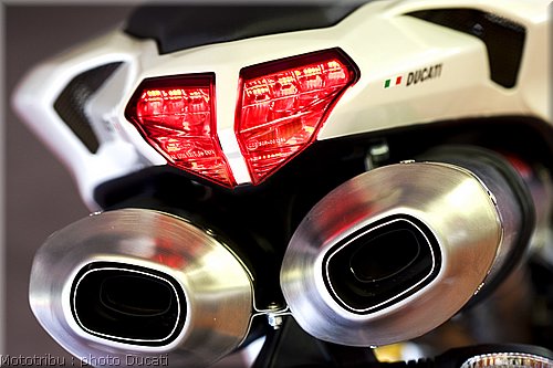 028_ducati_848_2008_detail_1.jpg