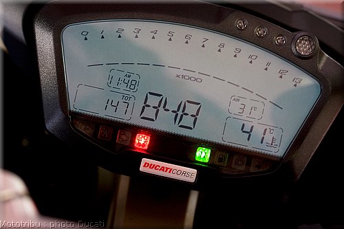 029_ducati_848_2008_detail_2.jpg