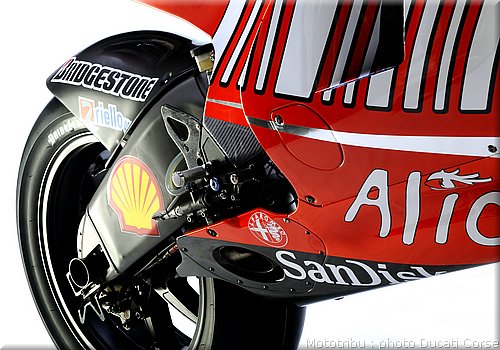 ducati-gp8-007.jpg