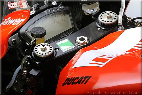 ducati-gp8-010.jpg