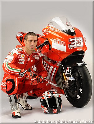 ducati-gp8-013.jpg