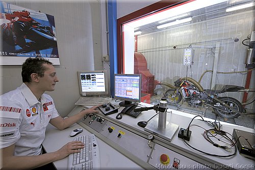 ducati-gp8-029.jpg