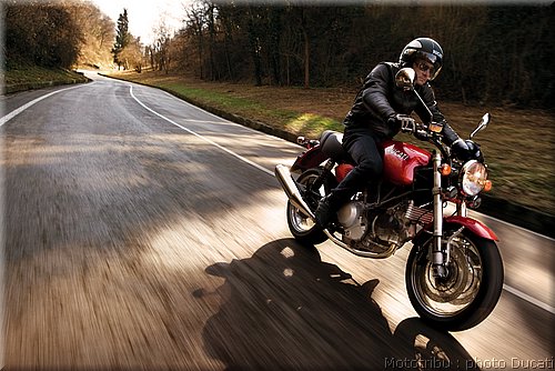 ducati_gt1000_2008_002.jpg