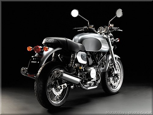 ducati_gt1000_2008_005.jpg