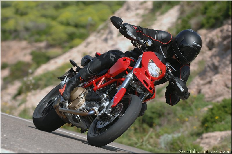 ducati_hypermotard_2008_005