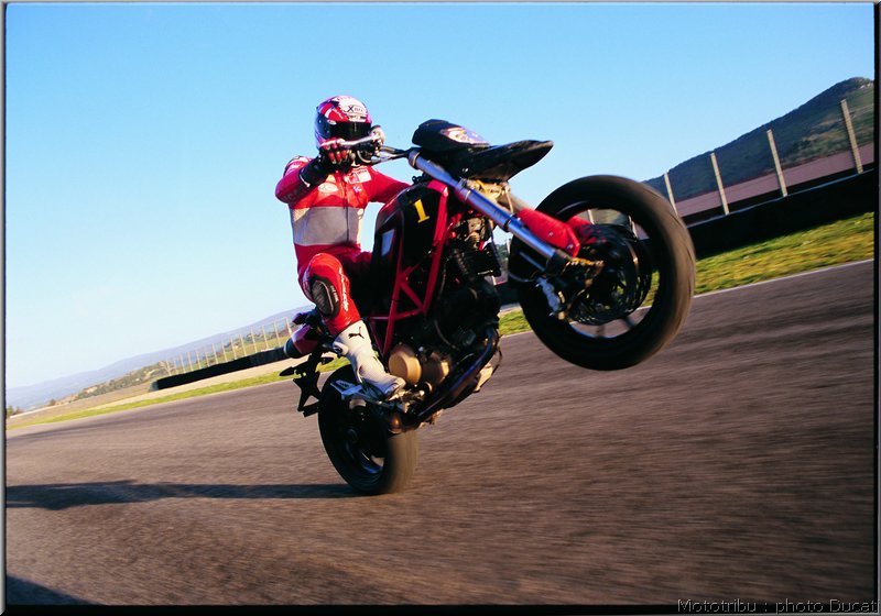 ducati_hypermotard_2008_006
