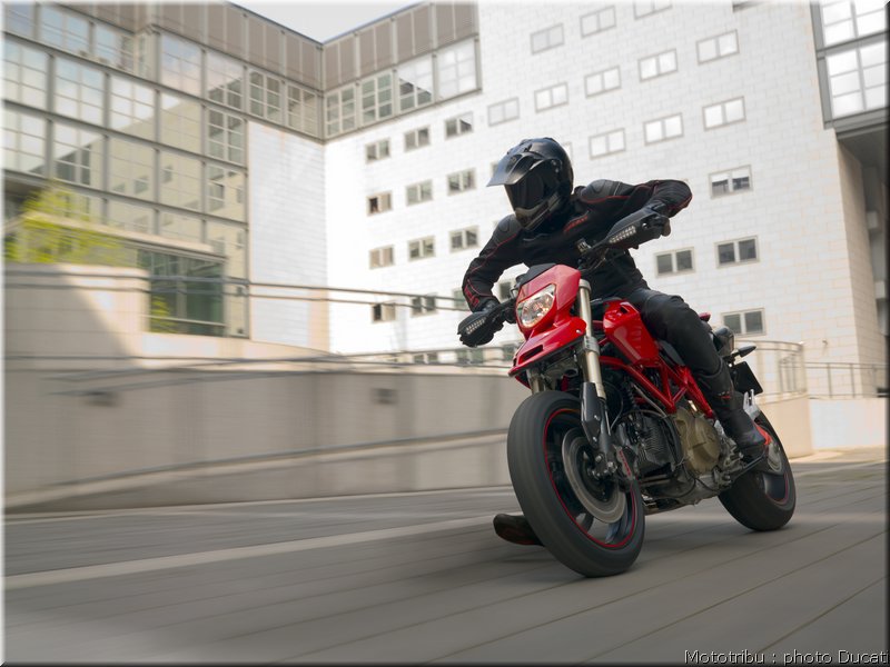 ducati_hypermotard_2008_014