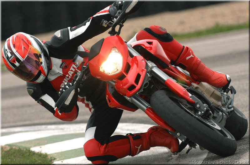 ducati_hypermotard_2008_021