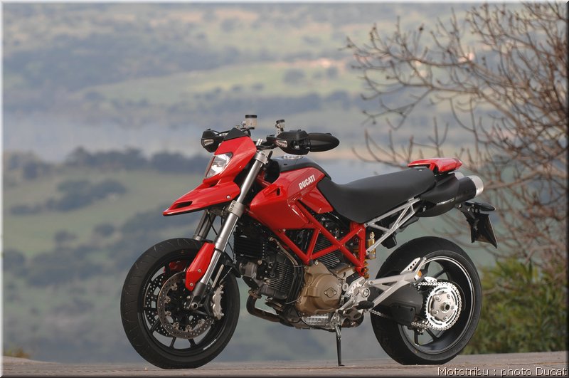 ducati_hypermotard_2008_029