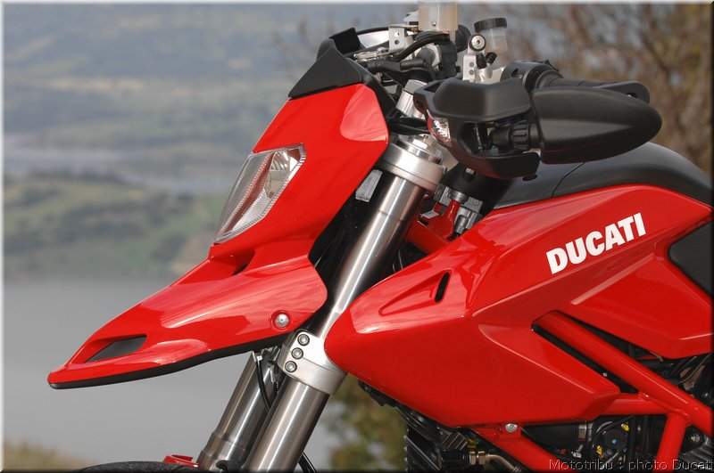 ducati_hypermotard_2008_034