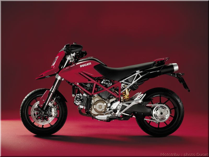 ducati_hypermotard_2008_040