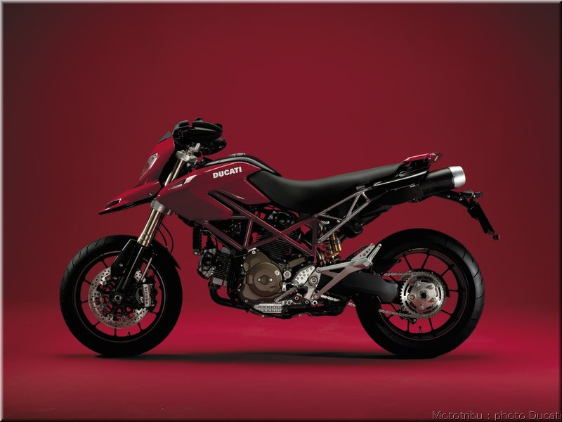 ducati_hypermotard_2008_041