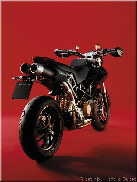 ducati_hypermotard_2008_051