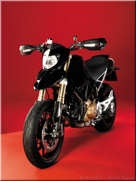 ducati_hypermotard_2008_052
