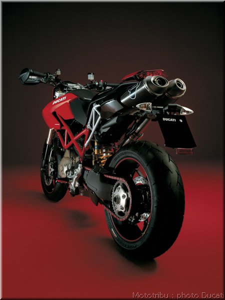 ducati_hypermotard_2008_056