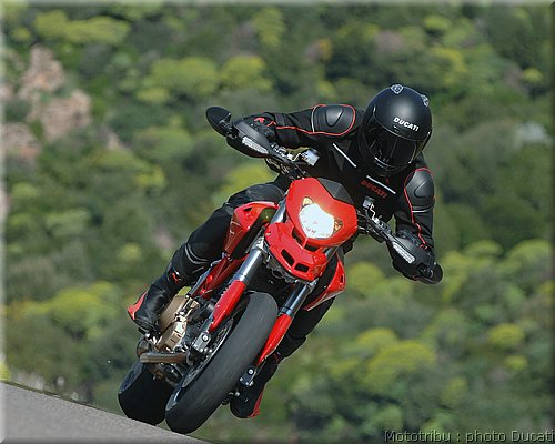 ducati_hypermotard_2008_004.jpg