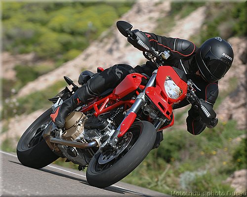 ducati_hypermotard_2008_005.jpg