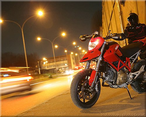 ducati_hypermotard_2008_013.jpg